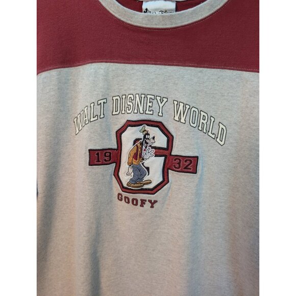 Walt Disney World- Unisex Grey and Dust Red Goofy 1934 Embroidered Graphic, XL - Picture 2 of 6